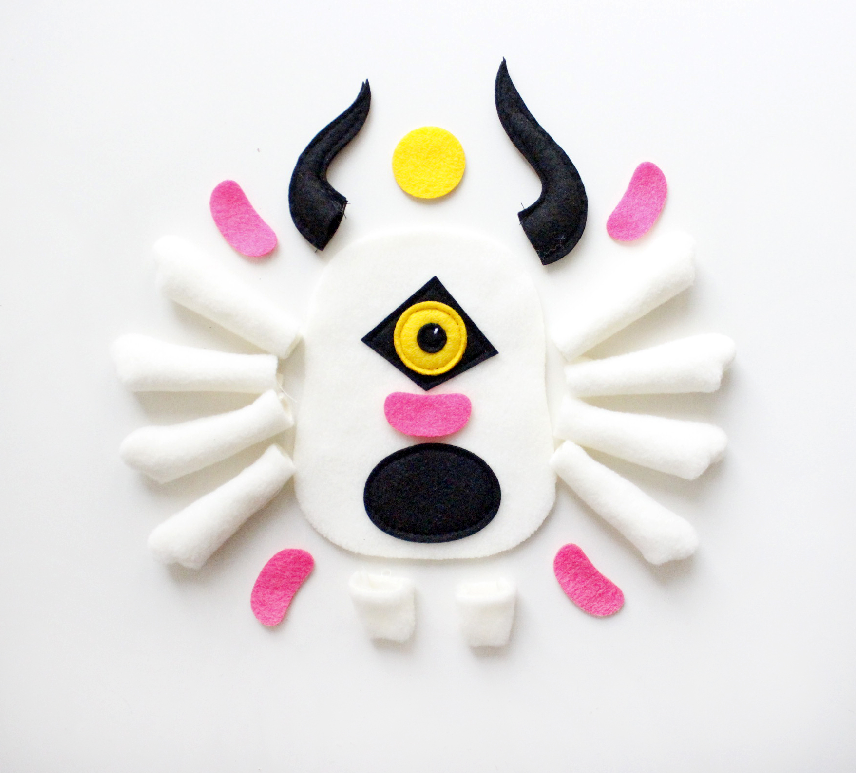 Aktiva Monster Toy